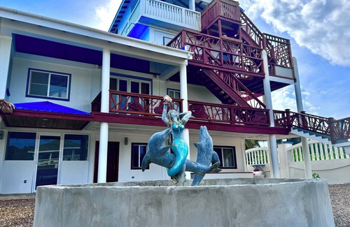 Sittee River Villa | All-inclusive Oceanfront Villa: 7 bedrooms-7 bathrooms-sleeps 16+!