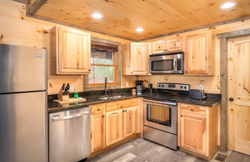 Pittman Center Cabin | All New furnishings, Flooring, Cabinets - Everything Brand New.