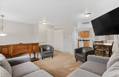 Allendale Area Apartment | All New Sleeps 6/Old Town Arvada