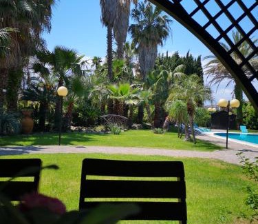 Taranto Bed & Breakfast | All'Ombra del Palmeto