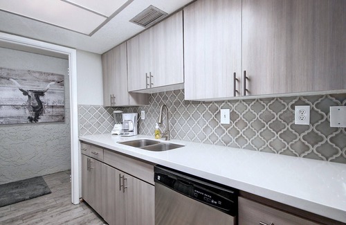 Desert Shores Condo | ALL REVIEWS are 5-STARS! Lakefront + HEATED pool + King & Queen beds