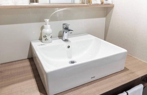 Chuo Hotel | All rooms are nonsmoking Twin with shower boot/Chuo-ku Tokyo