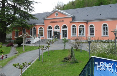 Cauterets Apartment | All-season apartment city center wi-fi 1* star 200m from gondolas