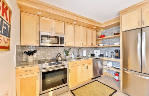 Windham Condo | All-Season Condo - Ski Windham l Hunter l Pool l Hike l Fish