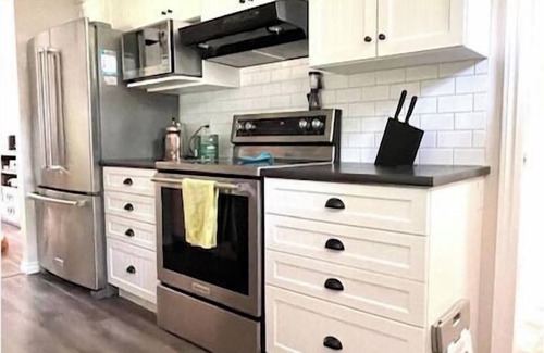 Dunnottar Cottage | All season, new cottage with many amenities. Family/pet-friendly. Close to beach