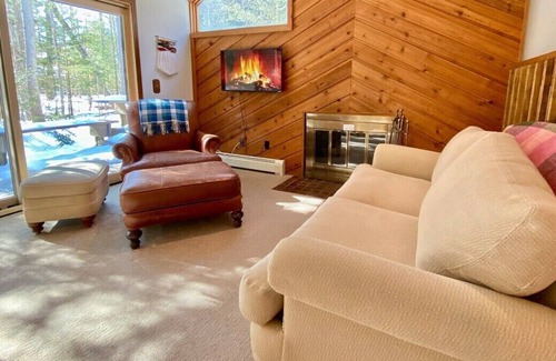 Harbor Springs Condo | All Seasons Condo - Private Lake MI Beach access