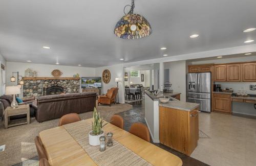 Leavenworth House | All Seasons Getaway by NW Comfy Cabins