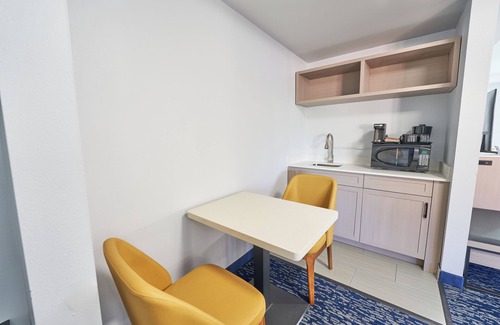 Buzzards Bay Hotel | All Seasons Inn and Suites