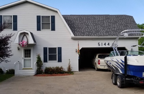 Cheboygan House | All Sports Long Lake 4 BR Home - High-Speed Internet - Close To Attractions