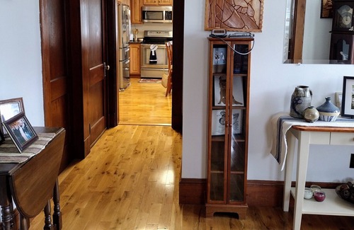 Winslow Apartment | All The Comforts of Home