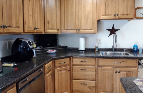 Winslow Apartment | All The Comforts of Home
