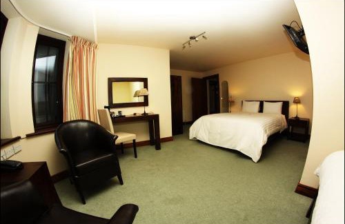 Clifden House | All the Twos Lodge