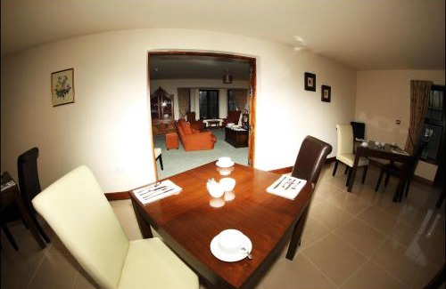 Clifden House | All the Twos Lodge