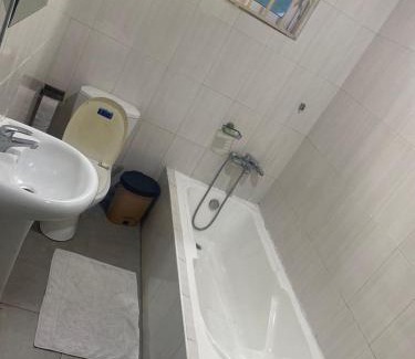 Madina Bed & Breakfast | All White Lodge