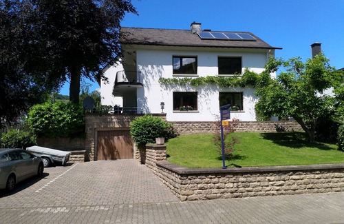 Historic Downtown Apartment | All-year apartment with a view of Landshut Palace and the Mosel