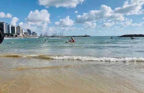 Kerem HaTeimanim Apartment | all you need in 1BR home by the Beach