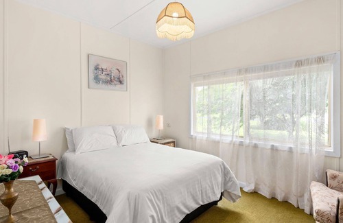 Portarlington House | Allawah Holiday Home Close to the Beach