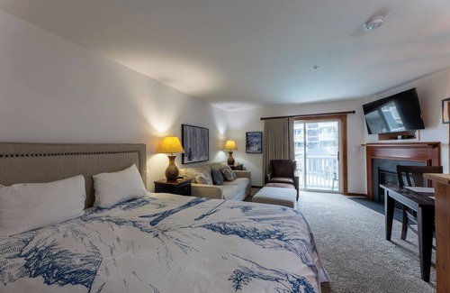 Snowshoe Hotel | Allegheny Springs