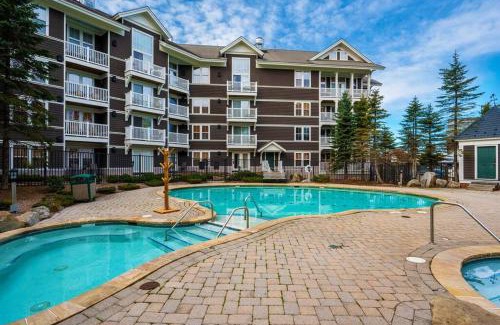 Snowshoe Apartment | Allegheny339 Hot/Tub/Pool,Ski In/Out,Village