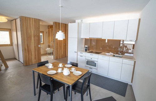 Sent Apartment | Allegra und Herzlich Willkommen in der Ferienwohnung Chasa Loft 3 in Sent