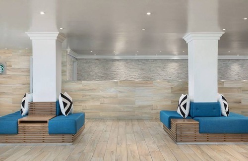 Long Beach Hotel | Allegria Hotel