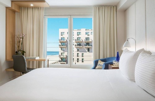 Long Beach Hotel | Allegria Hotel