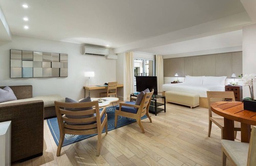 Long Beach Hotel | Allegria Hotel