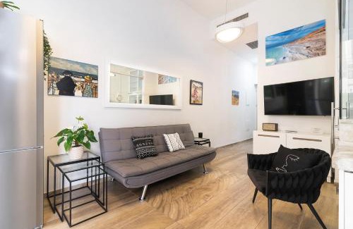 Kerem HaTeimanim Apartment | Allenby 36 Bauhaus Residence 5 Stars