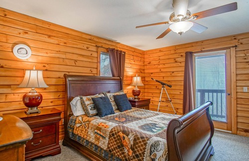 Slatyfork Farm House | Allens Mountain Retreat 4 Br Outdoor Hot Tub Short Drive to Snowshoe Mountain Slopes