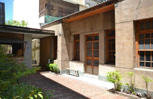West Central District Bed & Breakfast | Alley X Tainan