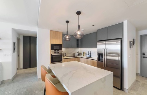 Brighton Condo | Allure #502, Beachfront Penthouse by ZenBreak