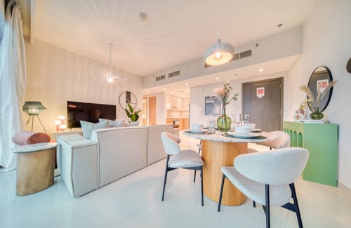 Dubai Apartment | Alluring 1BR at Harbour Views Tower 1 Dubai Creek Harbour by Deluxe Holiday Homes