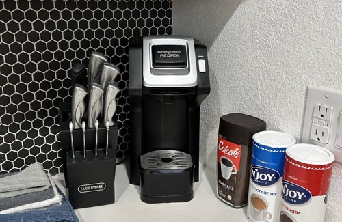 Downtown Las Vegas House | Alluring #A 1 Queen & courtyard by Fremont Str