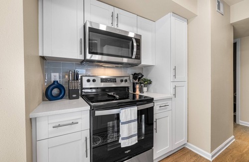 North Buckhead Apartment | Alluring Place