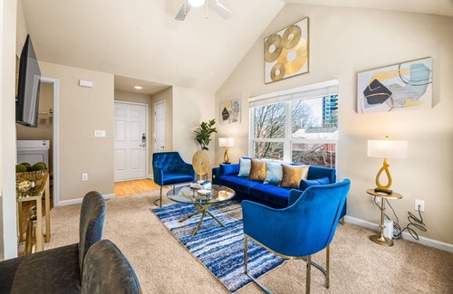 North Buckhead Apartment | Alluring Place