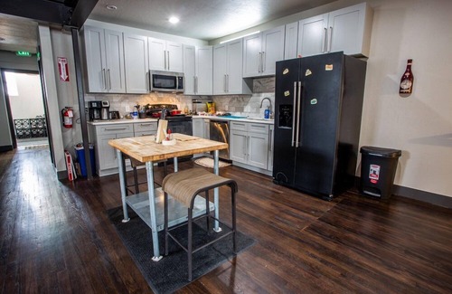 Alma House | Alma House -Stay and play in the high country