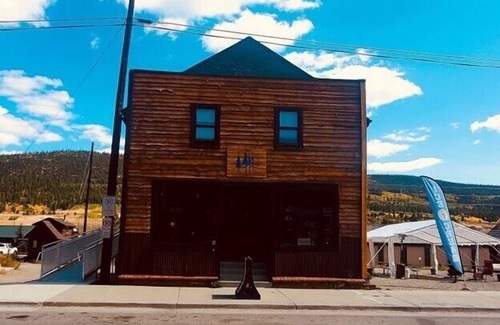 Alma House | Alma House -Stay and play in the high country