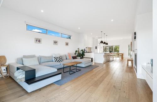 Torquay House | ALMA - sun filled stylish beach house