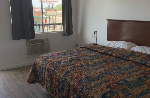 Tucumcari Hotel | Almara Inn