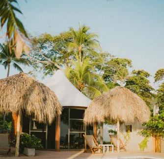 El Zonte Hotel | Almare Zonte - BeachFront Glamping Hotel