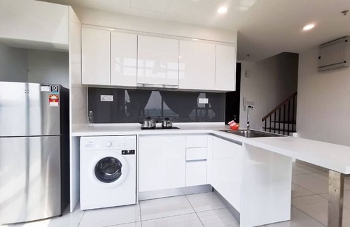 Nusajaya Apartment | Almas Suites L19-06 @ JB City Homestay