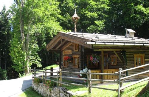 Ruhpolding House | Almbrünnerl die Almhütte auf der Raffner Alm