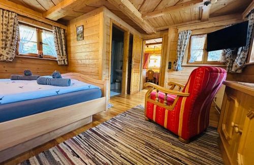 Ruhpolding House | Almbrünnerl die Almhütte auf der Raffner Alm