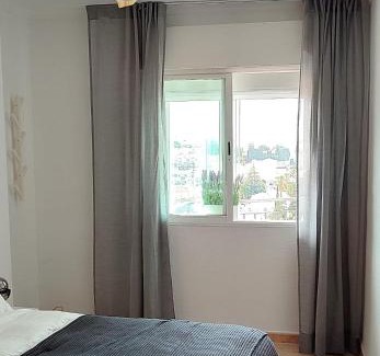 Nerja Apartment | Almijara 7 Apartamento con vistas, piscina y tenis
