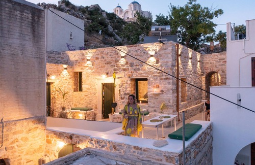 Naxos Town House | Almond Blossom Cottage 🌸