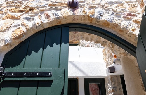 Naxos Town House | Almond Blossom Cottage 🌸