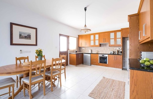 Simou House | Almond Grove Villa by Nomads