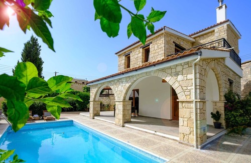 Simou House | Almond Grove Villa by Nomads