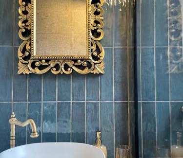 Livadia House | almond home