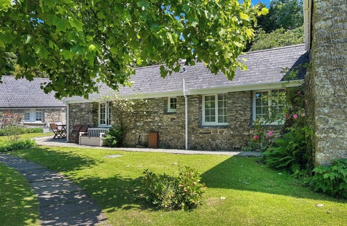 St Teath Cottage | Almond Tree Cottage - UK48259
